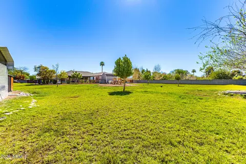 Exterior - 1718 S 140th Pl, Gilbert, AZ 85295 photo 8 of 10