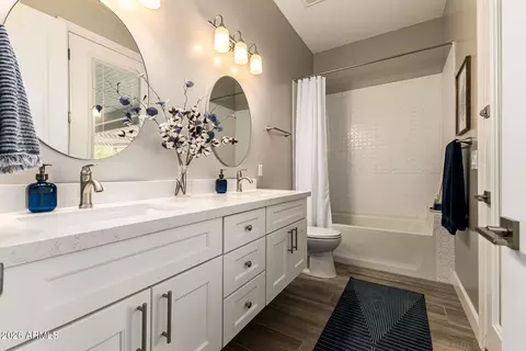 Bath - 1718 S 140th Pl, Gilbert, AZ 85295 photo 2 of 3