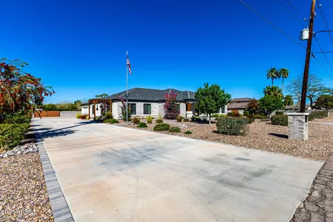 Exterior - 1718 S 140th Pl, Gilbert, AZ 85295 photo 9 of 10