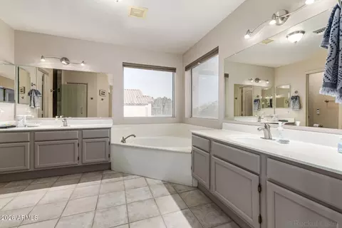 Bath - 4627 E La Mirada Way, Phoenix, AZ 85044 photo 1 of 5