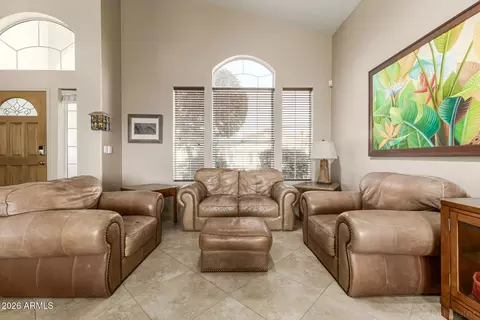 Living - 4627 E La Mirada Way, Phoenix, AZ 85044 photo 2 of 4