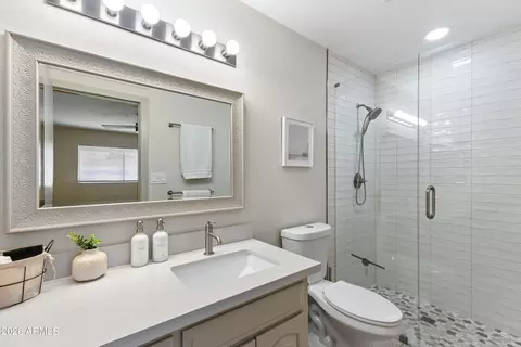 Bath - 111 S Cholla St, Gilbert, AZ 85233 photo 2 of 4