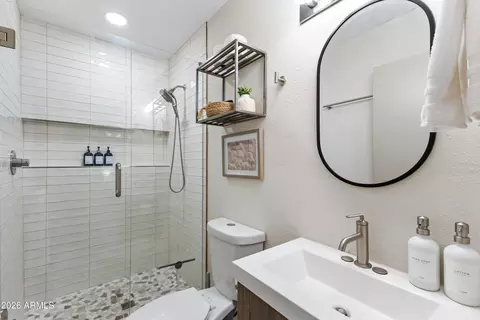 Bath - 111 S Cholla St, Gilbert, AZ 85233 photo 3 of 4