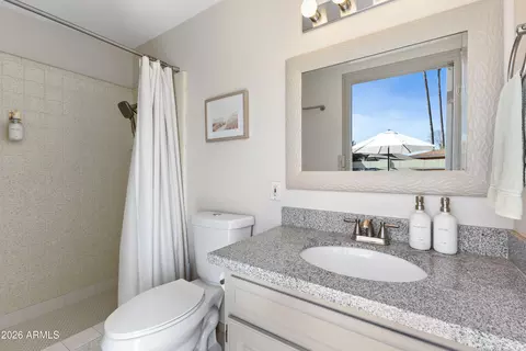 Bath - 111 S Cholla St, Gilbert, AZ 85233 photo 4 of 4