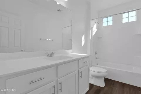 Bath - 5814 S Daisy Patch Pl, Phoenix, AZ 85040 photo 2 of 2