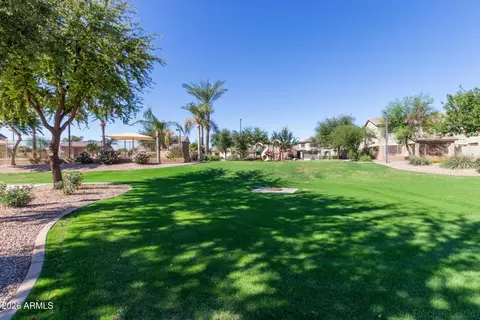 Exterior - 1105 E Parkview Ct, Gilbert, AZ 85295 photo 5 of 7