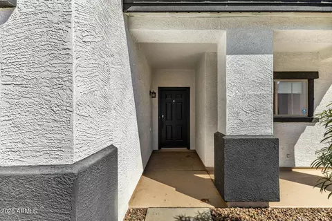 Exterior - 1105 E Parkview Ct, Gilbert, AZ 85295 photo 1 of 7