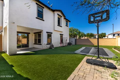 Exterior - 1105 E Parkview Ct, Gilbert, AZ 85295 photo 2 of 7