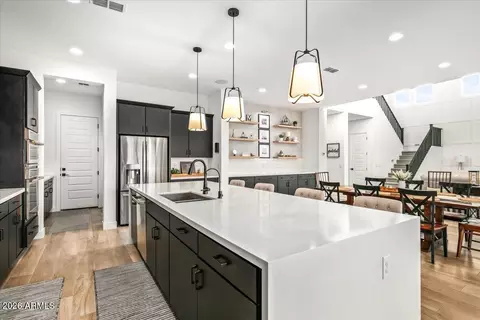 Kitchen - 1812 E Fallen Leaf Ln, Phoenix, AZ 85024 photo 4 of 5