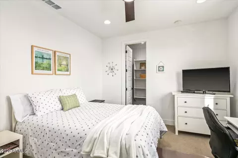 Bedroom - 1812 E Fallen Leaf Ln, Phoenix, AZ 85024 photo 4 of 6