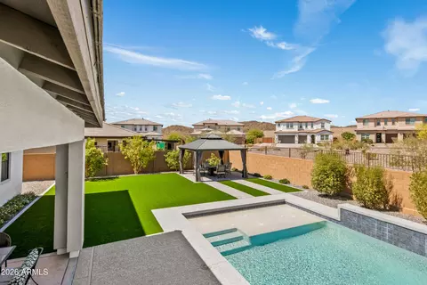 Exterior - 1812 E Fallen Leaf Ln, Phoenix, AZ 85024 photo 3 of 11