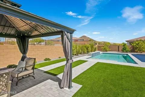 Exterior - 1812 E Fallen Leaf Ln, Phoenix, AZ 85024 photo 9 of 11