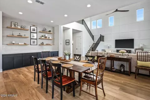 Dining - 1812 E Fallen Leaf Ln, Phoenix, AZ 85024 photo 1 of 3