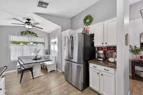 Kitchen - 1792 E Appaloosa Rd, Gilbert, AZ 85296 photo 4 of 4