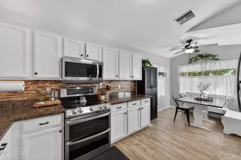 Kitchen - 1792 E Appaloosa Rd, Gilbert, AZ 85296 photo 1 of 4