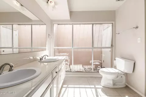 Bath - 1919 E Medlock Dr, Phoenix, AZ 85016 photo 1 of 5