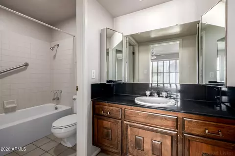 Bath - 1919 E Medlock Dr, Phoenix, AZ 85016 photo 5 of 5
