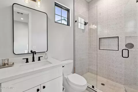 Bath - 4164 E Camelback Rd, Phoenix, AZ 85018 photo 8 of 8