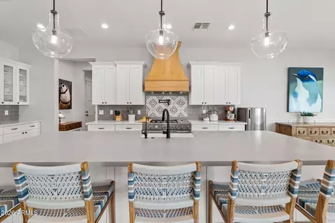 Kitchen - 4164 E Camelback Rd, Phoenix, AZ 85018 photo 1 of 6