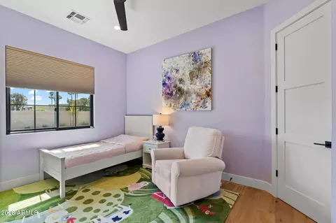 Bedroom - 4164 E Camelback Rd, Phoenix, AZ 85018 photo 4 of 7