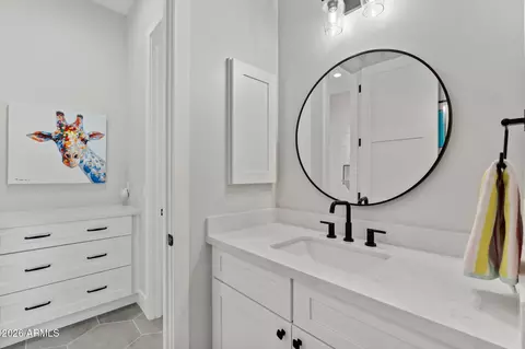 Bath - 4164 E Camelback Rd, Phoenix, AZ 85018 photo 7 of 8