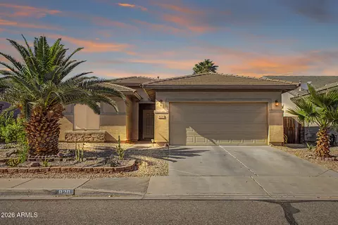820 E Pasture Canyon Dr, San Tan Valley, AZ 85143