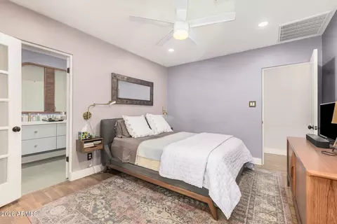 Bedroom - 6811 N 11th Pl, Phoenix, AZ 85014 photo 1 of 3