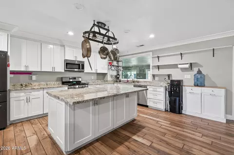 Kitchen - 3710 E Arbor Cir, Mesa, AZ 85206 photo 1 of 4