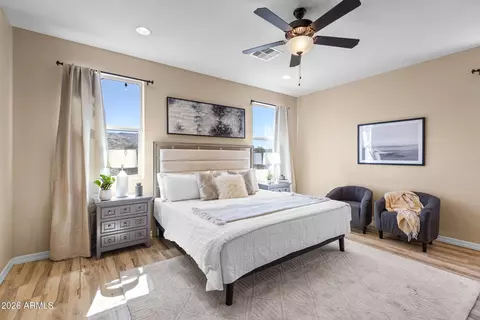 Bedroom - 2327 E Harwell Rd, Phoenix, AZ 85042 photo 2 of 3