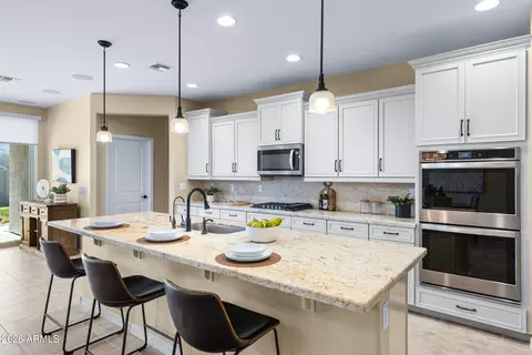 Kitchen - 2327 E Harwell Rd, Phoenix, AZ 85042 photo 2 of 5