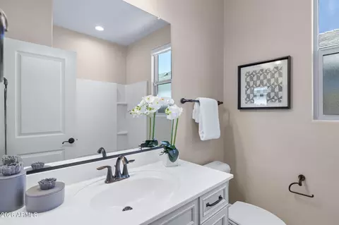 Bath - 2327 E Harwell Rd, Phoenix, AZ 85042 photo 1 of 5