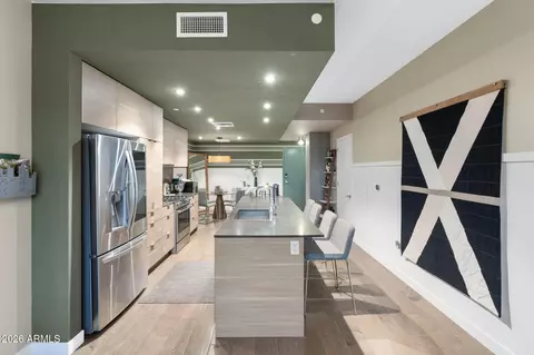 2300 E Campbell Ave #218, Phoenix, AZ 85016