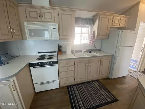 1045 S Cheyenne Dr, Apache Junction, AZ 85119 photo 9