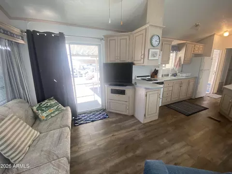 1045 S Cheyenne Dr, Apache Junction, AZ 85119 photo 6