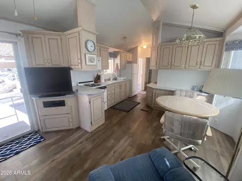 1045 S Cheyenne Dr, Apache Junction, AZ 85119 photo 7
