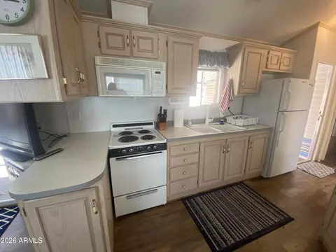 1045 S Cheyenne Dr, Apache Junction, AZ 85119 photo 10