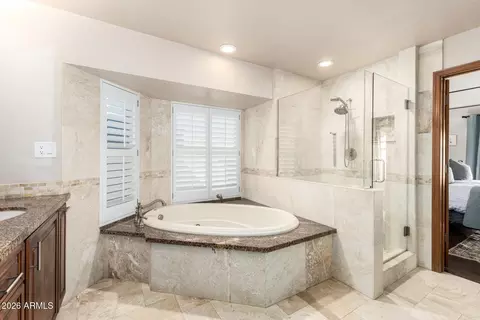 Bath - 1942 E Krista Way, Tempe, AZ 85284 photo 3 of 4