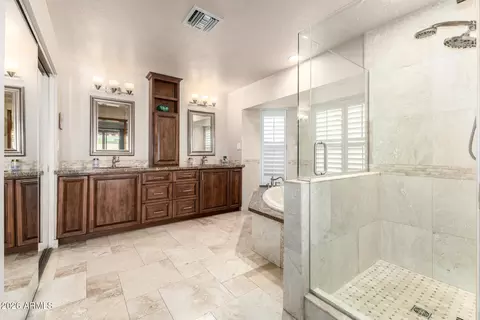 Bath - 1942 E Krista Way, Tempe, AZ 85284 photo 1 of 4