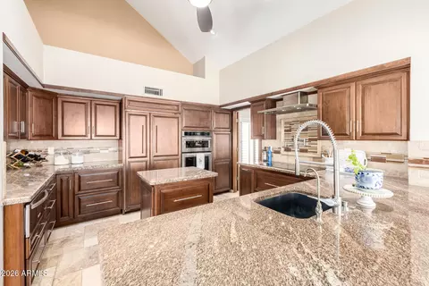 Kitchen - 1942 E Krista Way, Tempe, AZ 85284 photo 2 of 5