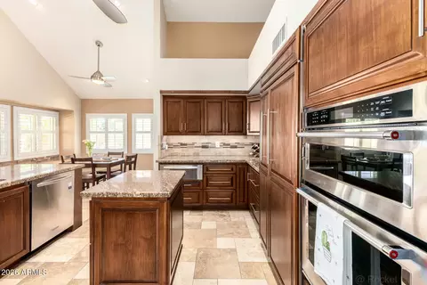 Kitchen - 1942 E Krista Way, Tempe, AZ 85284 photo 4 of 5