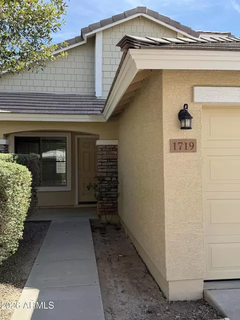 1719 W Appaloosa Way, San Tan Valley, AZ 85143