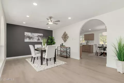 6048 E Hobart St, Mesa, AZ 85205