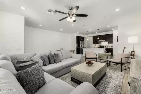 1917 E Hampton Ln #104, Gilbert, AZ 85295