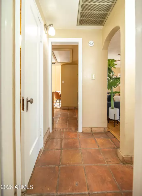 Entry Way - 1636 E Pinchot Ave, Phoenix, AZ 85016 photo 6 of 9