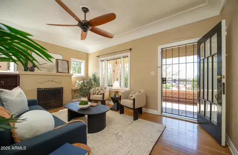 Entry Way - 1636 E Pinchot Ave, Phoenix, AZ 85016 photo 2 of 9