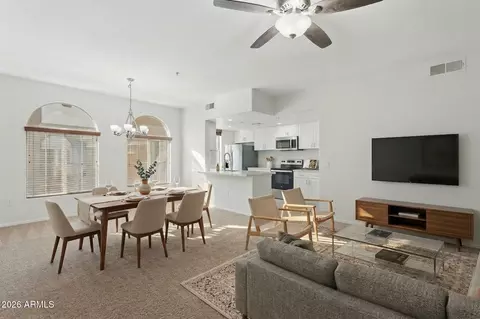 3250 W Greenway Rd #165, Phoenix, AZ 85053