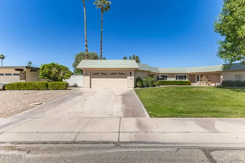 10634 W Hutton Dr, Sun City, AZ 85351