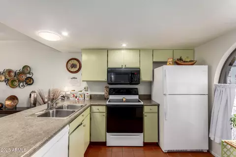 Kitchen - 714 S 79th Pl, Mesa, AZ 85208 photo 1 of 1