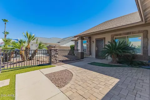 Exterior - 637 W Wagner Ct, Gilbert, AZ 85233 photo 5 of 10