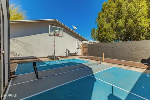 Exterior - 413 Ellis Dr, Tempe, AZ 85282 photo 8 of 9
